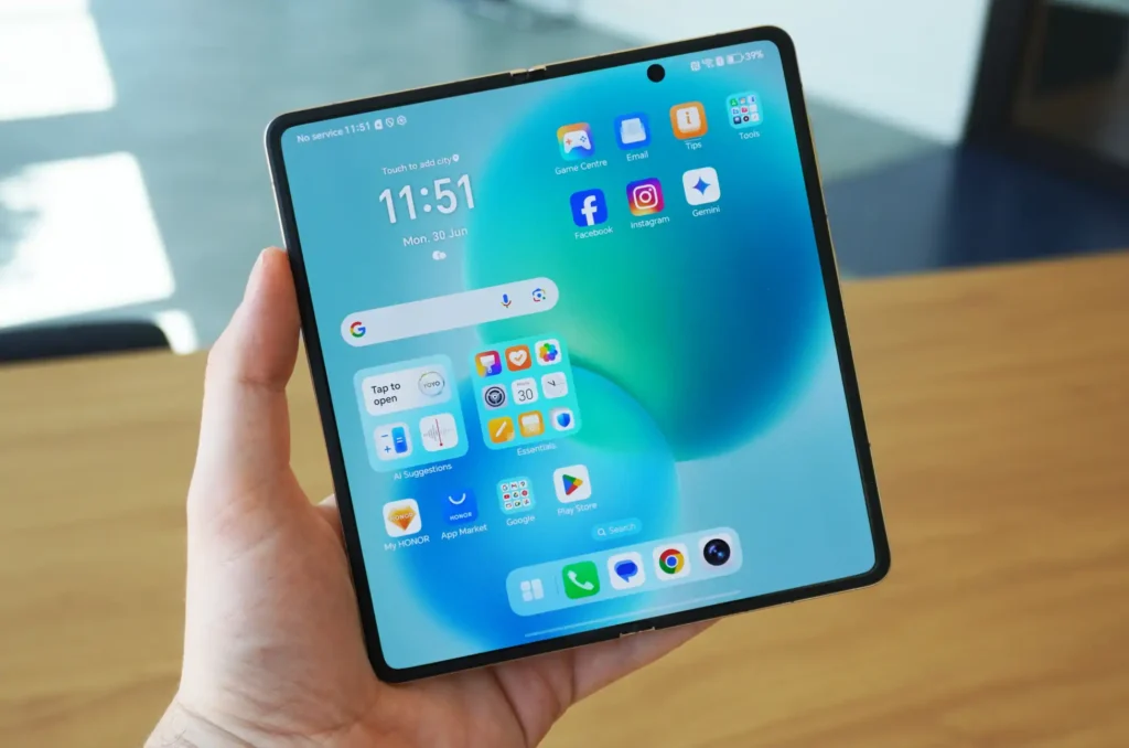 HONOR Magic V5